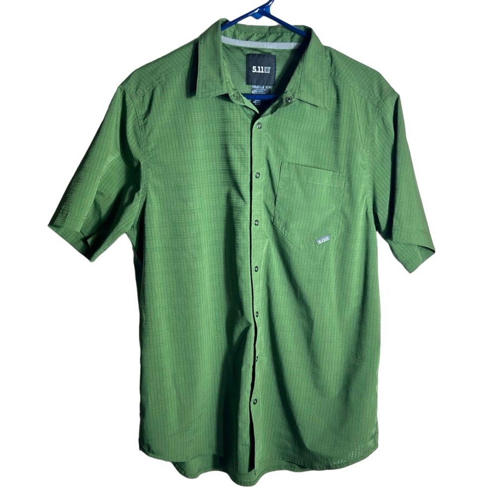 5.11 TACTICAL AERIAL SHORT SLEEVE SHIRT DETAILS, MEDIUM